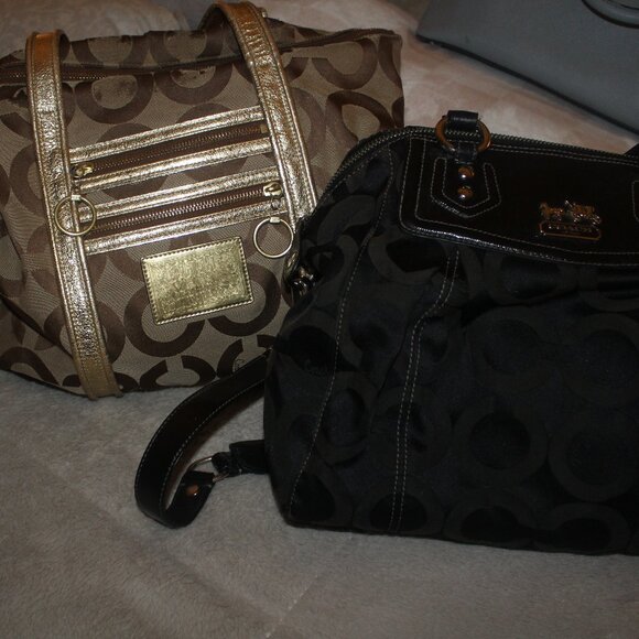 Purse Bundle ~ 23 bags and wallets ~ Coach, MK, Fossil, Marc Jacobs and more - Picture 2 of 16